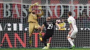 Sergio Rico era stato valutato come sostituto di Donnarumma