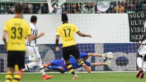 Aubameyang abbandona gli allenamenti per un raffreddore