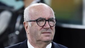 Tavecchio: «Balotelli ha pochi rivali nel suo ruolo»