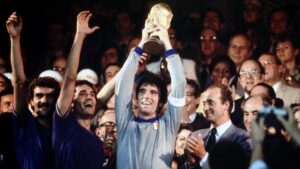 Zoff: «Il Milan sta facendo grandi cose. Occhio al contraccolpo in Serie A»