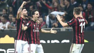 Verso Napoli-Milan, rossoneri con una novità di formazione