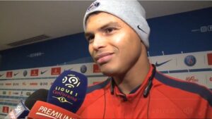 Thiago Silva contro il PSG: «Sono stato capitano 8 anni e non mi hanno fatto nemmeno un’offerta»