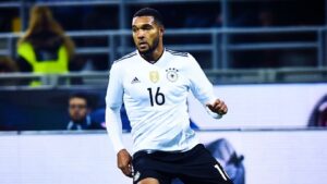 Il Milan su Tah, il Bayer Leverkusen fissa il prezzo