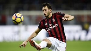 Gattuso dà del “pollo” a Calhanoglu, lezione di calcio al turco