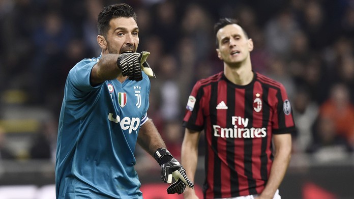 Milan-Juventus serie A Gianluigi Buffon-Nikola Kalinic