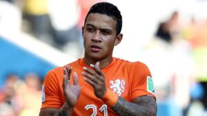 Milan, anche senza coppe affascini Depay e Fellaini