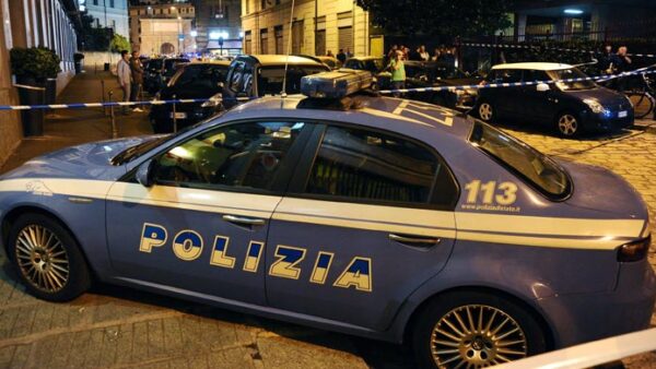 Polizia auto scientifica strada