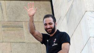 Napoli-Milan, sfida tra tre grandi ex