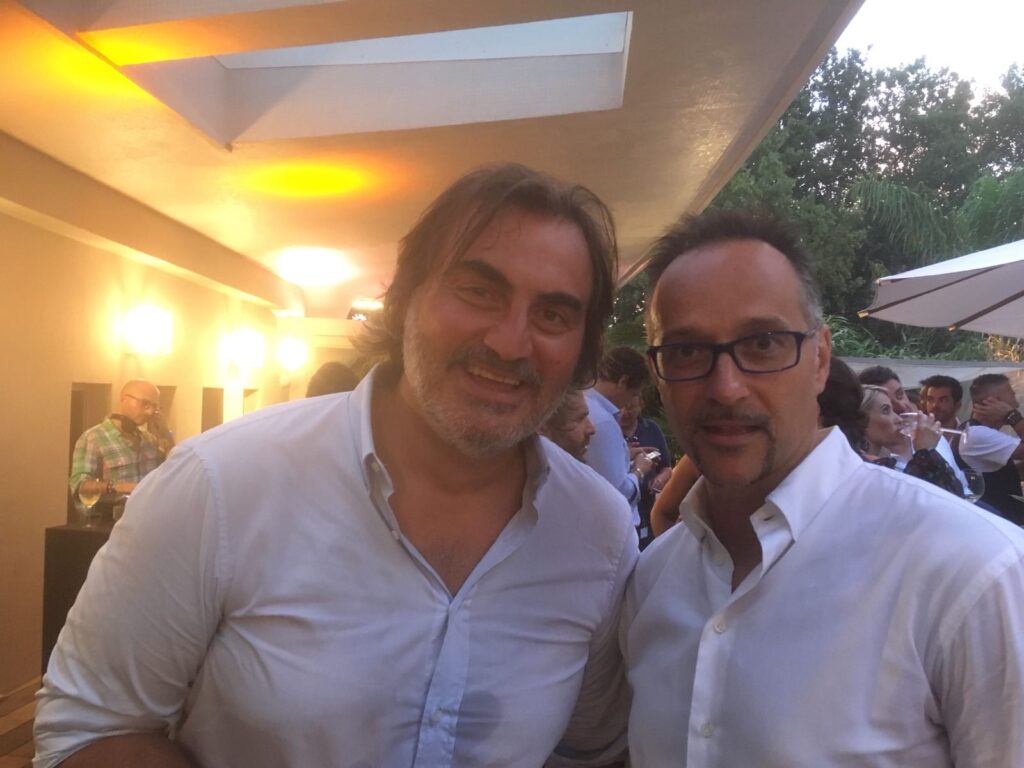 aa068114 7f5a 4372 aba6 045e915a3cbe