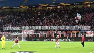Milan-Betis Siviglia: bordate di fischi per i rossoneri a fine primo tempo