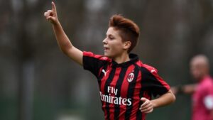 Manuela Giugliano saluta i tifosi del Milan attraverso i social