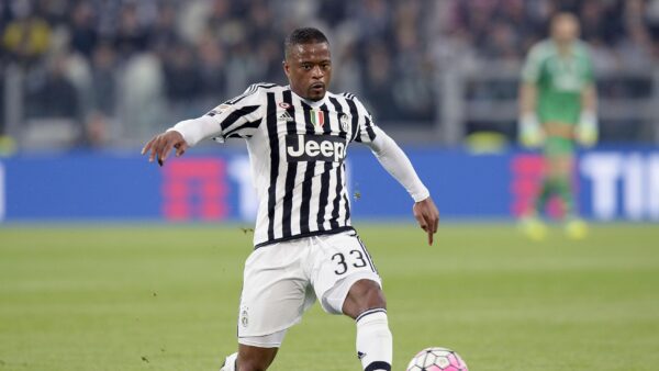 Evra azione juventus aprile 2016 ifa