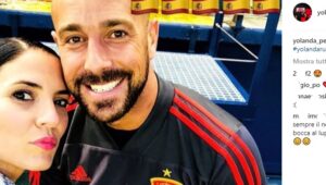 Lady Reina difende il portiere dalle accuse di De Laurentis