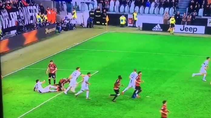 Risultati immagini per calcio Mandzukic-Romagnoli