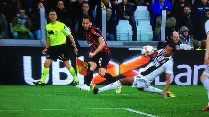 Moviola e Var di Juventus-Milan: manca un rigore al Milan. Gratuito il giallo a Calhanoglu 26 WhatsApp Image 2019 04 06 at 18.37.24 1 1