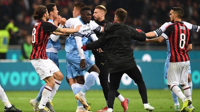 Milan-Lazio: rissa a fine partita, Luiz Felipe colpisce Suso 26 rissa MG1 0032 1 1