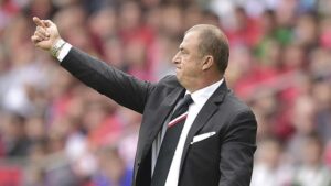 Fatih Terim: «Sono positivo al coronavirus, sto bene, sono in buone mani»