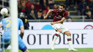 Milan, Calhanoglu è il giocatore che tira di più in Serie A