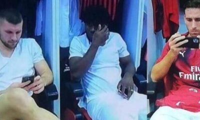 Cellulari spogliatoio