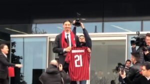 Retroscena Ibrahimovic: «Congratulazioni Milan, avete preso Ibra»