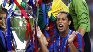 Ronaldinho compie 40 anni: dal Pallone d’Oro al carcere