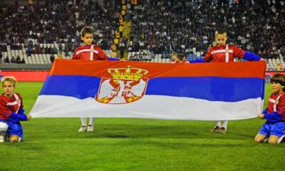 serbia bandiera ottobre 2011