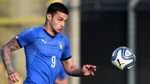 Scamacca piace a tutti: rimanga al Sassuolo e si prenda la numero 9…