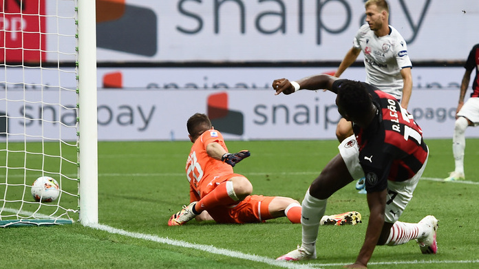 gol Leao BUF 2287 1 1