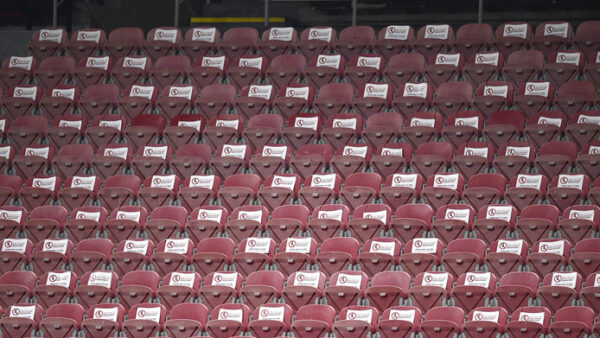 Spalti San Siro vuoti
