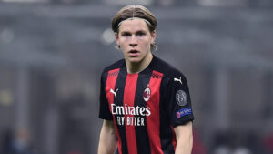 Milanello, Hauge carico: «Bello tornare con il pallone» FOTO