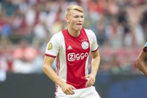 Dall’Inghilterra: Milan su Schuurs dell’Ajax, c’è la concorrenza del Liverpool