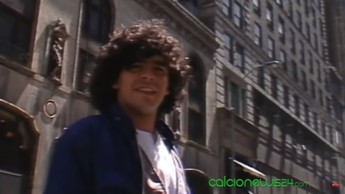 Scontri alla camera ardente: sospesa la veglia funebre per Maradona 26 maradona 1