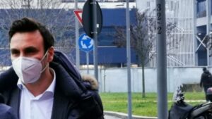 MN24 – Agente Calhanoglu lascia casa Milan dopo l’incontro con la dirigenza VIDEO
