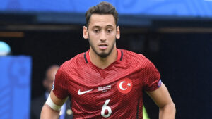 Calhanoglu: «Solo Pioli mi voleva, tanti sono passati dal Milan all’Inter»