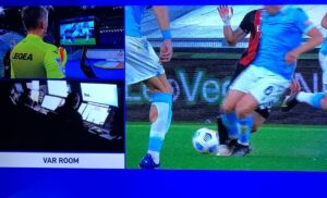 Lo sfogo di Vigorito contro Mazzoleni e il Var, monito per stasera?