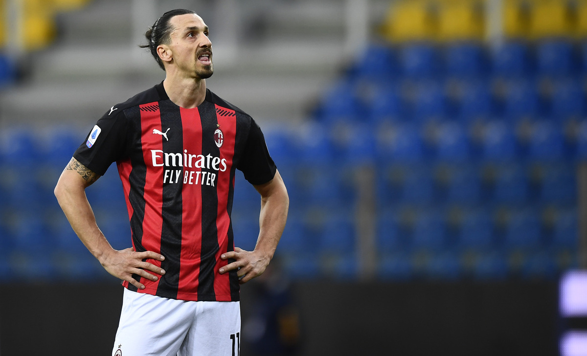 Ibra scalpita con il pallone: «Mi sei mancato amore mio. Ma prima bisogna lavorare» 26 Ibrahimovic 2NC6881 1 1