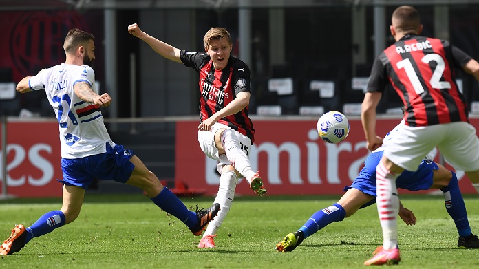 Milan, Hauge reclama spazio: è lui l'arma in più per la Champions 26 gol Hauge MG5 2475