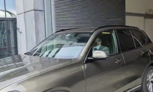 Giroud ha lasciato Casa Milan dopo la firma, a breve l’ufficialità – VIDEO