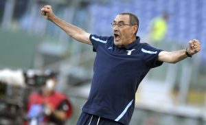 Sarri: «Io squalificato per un dito minaccioso. Sabato invece…»
