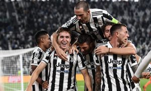 Dirigente della Juve indagato: «Una situazione così brutta si è vista solo con Calciopoli»