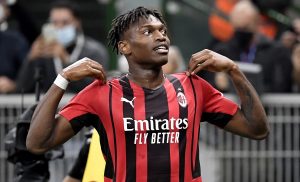 Pioli a Leao: «In fase di non possesso devi fare questo»