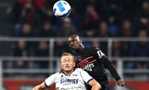 Infortunio Ballo-Tourè: problema muscolare all’inguine, fuori in barella