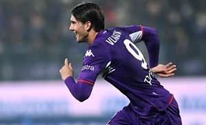 Vlahovic e Gosens, un mercato d’altri tempi: e i milanisti si deprimono…