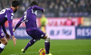 Vlahovic Fiorentina: con il Milan entra nella storia