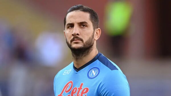Manolas