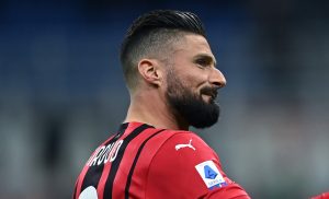 Giroud racconta: «Difficile adattarsi agli arbitri italiani»