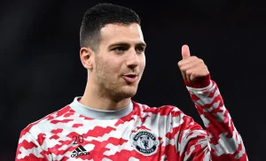 Ex Milan, Dalot in trattativa per il rinnovo con il Manchester United