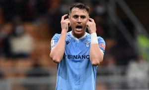 Lazio, il Valencia fa sul serio per Patric: libererebbe il posto a Romagnoli