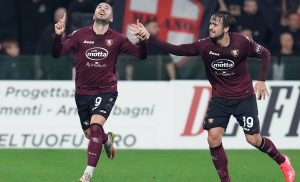 Salernitana-Milan, i tifosi Inter sfottono: «Avevano già festeggiato lo scudetto»