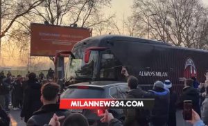 Inter Milan, il prepartita del Derby LIVE: rossoneri a San Siro, il corteo dei tifosi – FOTO e VIDEO